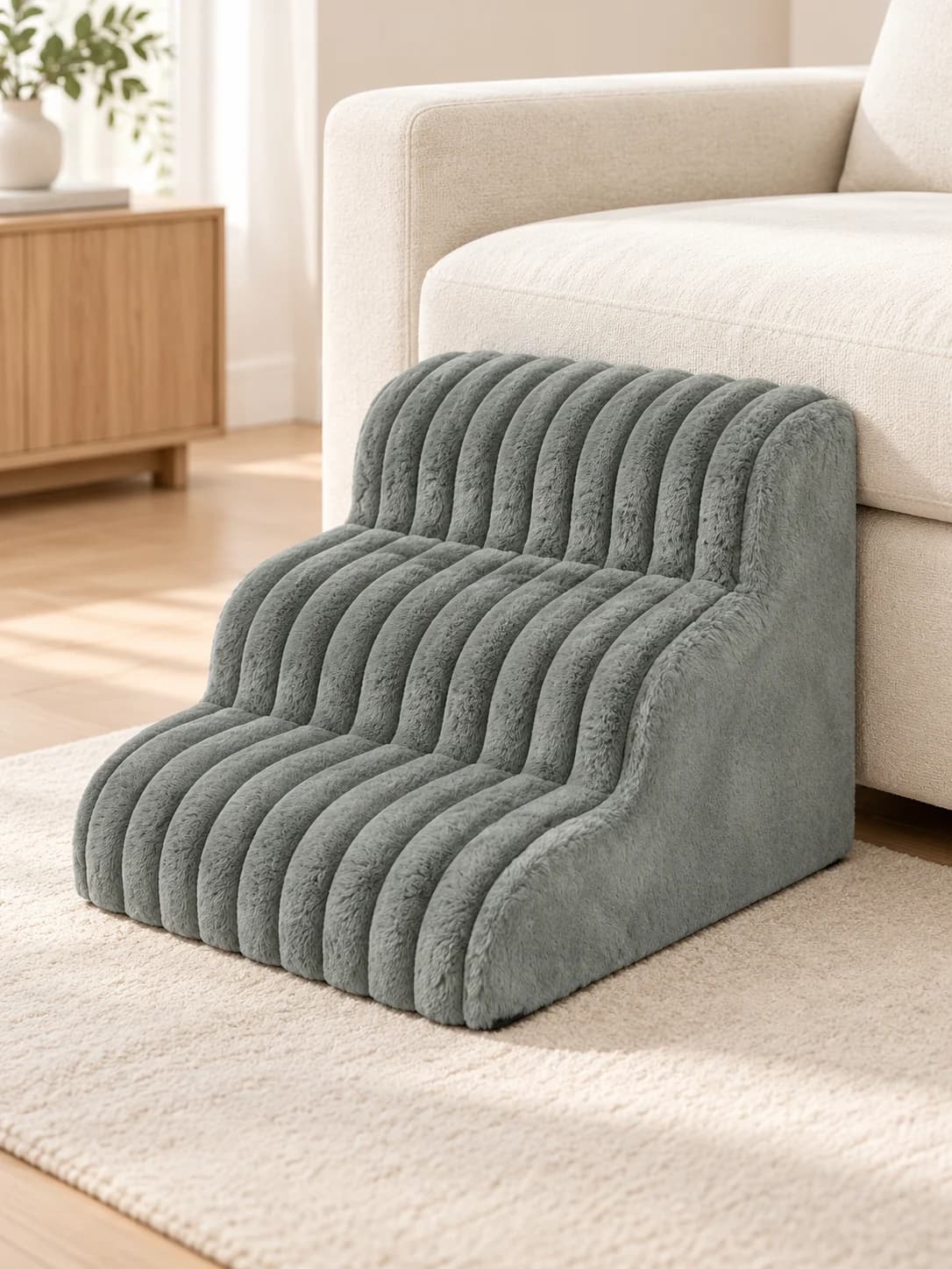 Referenzmodell: Grau · 3 Stufen · Platzierung am niedrigen Sofa – KI-generierte Illustration