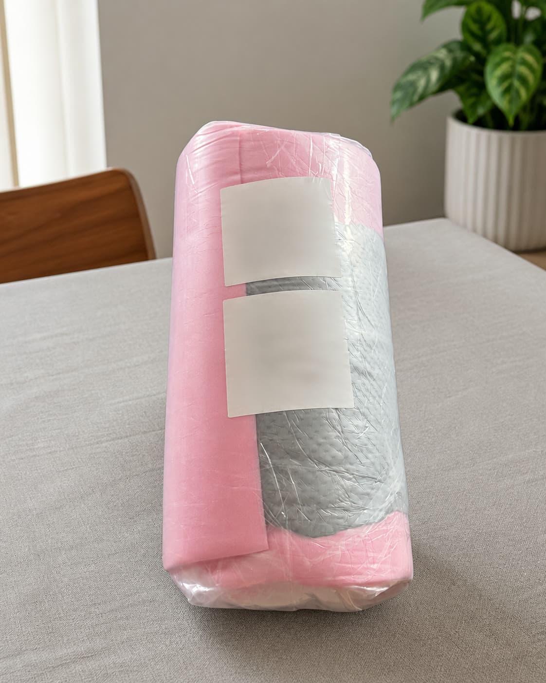 Vakuumverpackte Hundetreppe bei der Lieferung